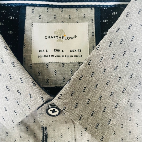 Gray Casual Button Down Shirt with Crisp Finish - Picture 15 of 16